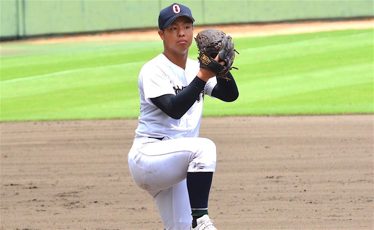 まさかの初登板初先発の末吉良丞が安定の剛腕ぶり。6回87球、被安打2、奪三振8、MAX144、７対0コールドで沖縄尚学決勝進出