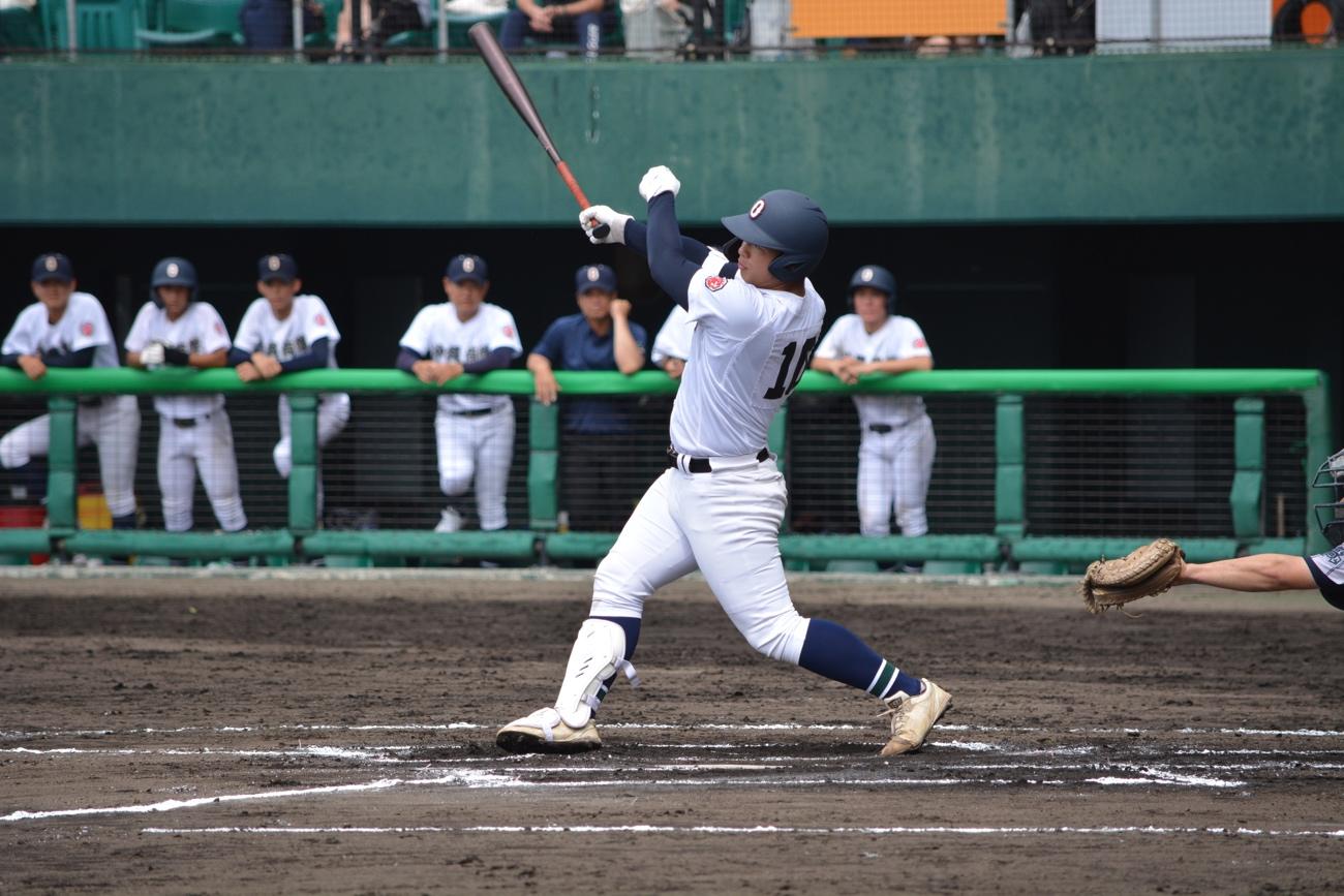 まさかの初登板初先発の末吉良丞が安定の剛腕ぶり。6回87球、被安打2、奪三振8、MAX144、７対0コールドで沖縄尚学決勝進出