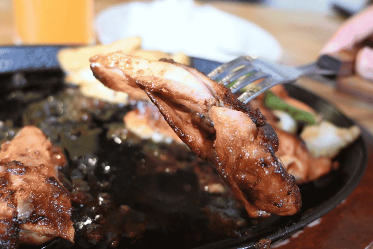 静岡で人気の味わいを沖縄で！牛肉100％ハンバーグとふわふわかき氷の店「さわかじハンバーグ & 恋氷」（那覇市）