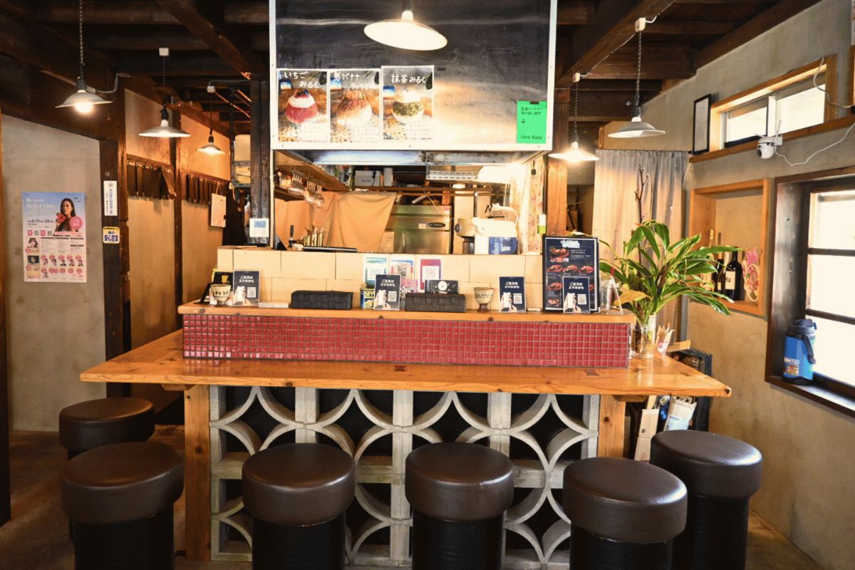 静岡で人気の味わいを沖縄で！牛肉100％ハンバーグとふわふわかき氷の店「さわかじハンバーグ & 恋氷」（那覇市）