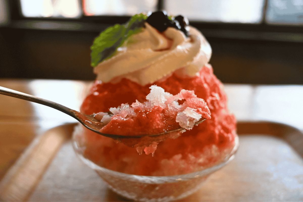 静岡で人気の味わいを沖縄で！牛肉100％ハンバーグとふわふわかき氷の店「さわかじハンバーグ & 恋氷」（那覇市）