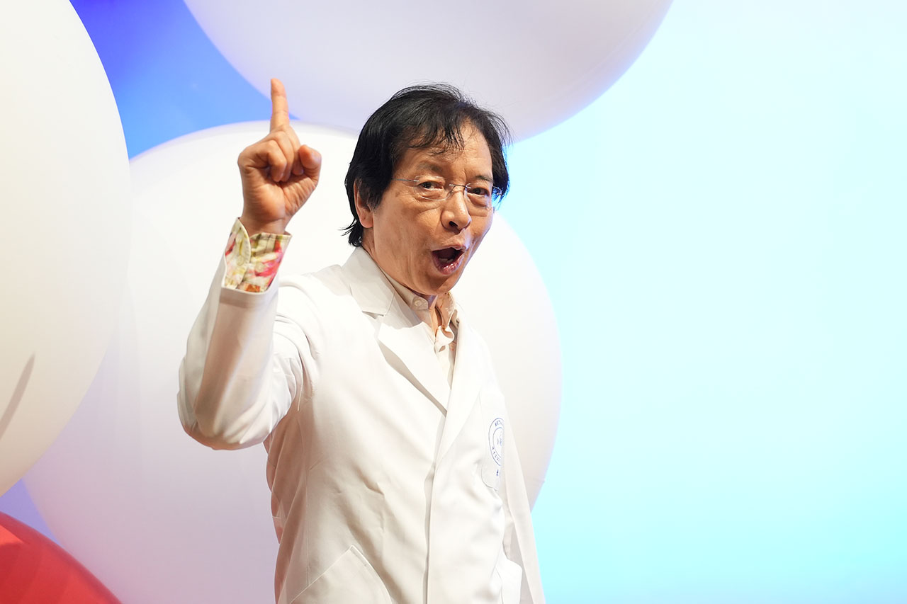 でんじろう先生が沖縄にやってきた！子どもたちが夢中になったサイエンスショーと科学の楽しみ方