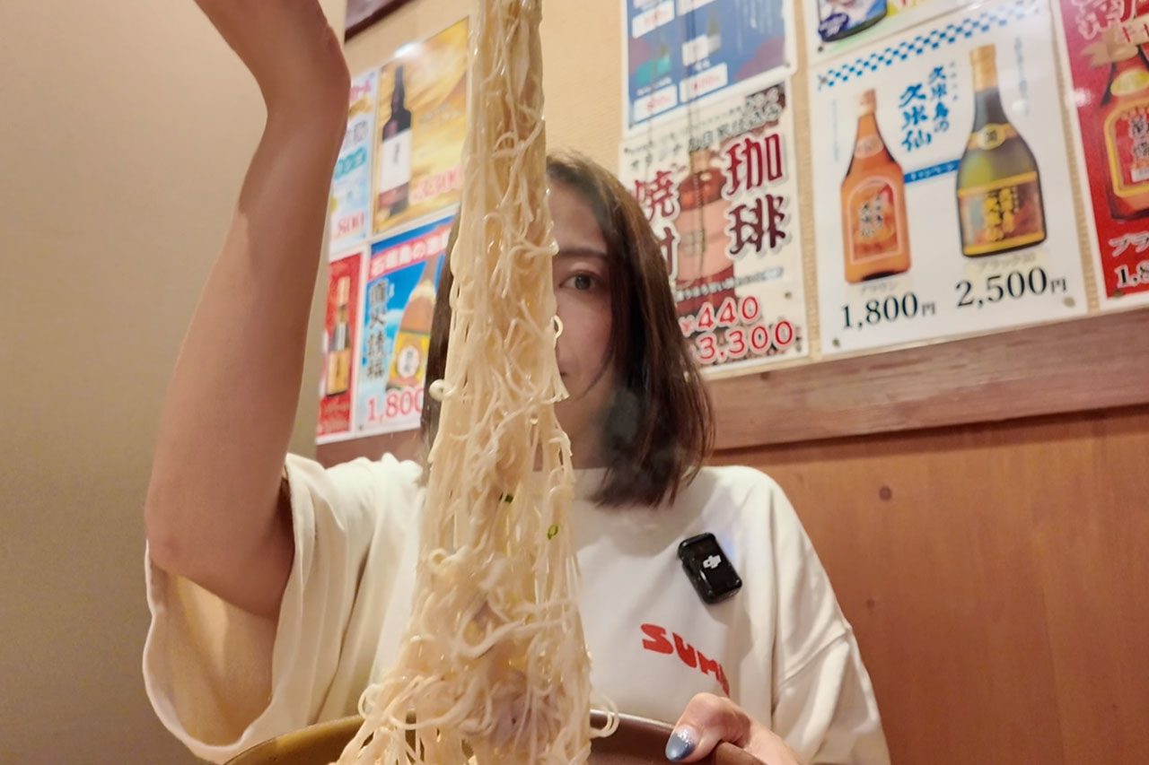 串焼1本150円！豊富なメニューと掘りごたつでゆったり♪地元民に愛される「居酒屋もりもり」〜喜友名ひとみの酒場巡り〜（豊見城市）