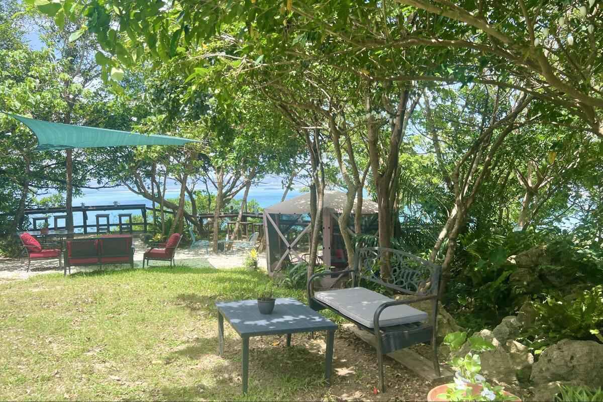 沖縄でノルウェー気分。絶景カフェ「Åshiro outdoor cafe」で本場のワッフルを味わう（うるま市）