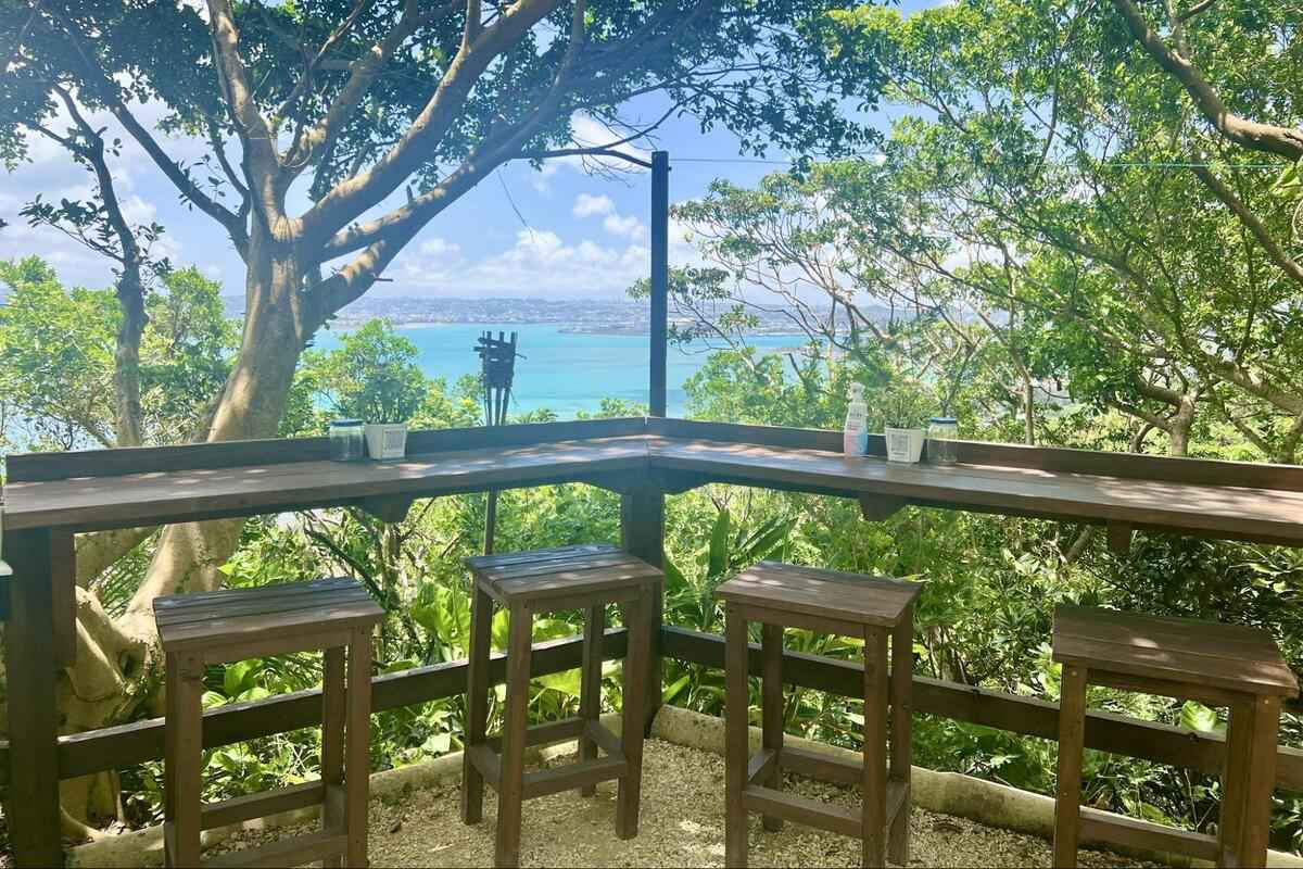 沖縄でノルウェー気分。絶景カフェ「Åshiro outdoor cafe」で本場のワッフルを味わう（うるま市）