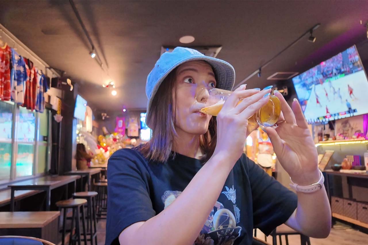 アリーナからアリーナへ。キングス観戦後は沖縄市園田「58ARENA」で感想をつまみに乾杯！〜喜友名ひとみの酒場巡り〜（沖縄市）