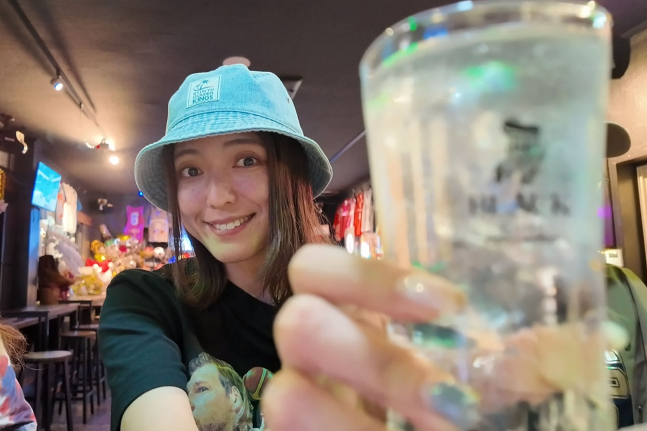 アリーナからアリーナへ。キングス観戦後は沖縄市園田「58ARENA」で感想をつまみに乾杯！〜喜友名ひとみの酒場巡り〜（沖縄市）