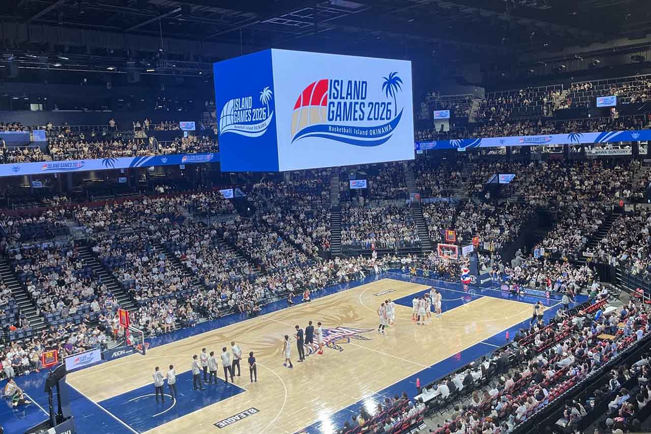 アリーナからアリーナへ。キングス観戦後は沖縄市園田「58ARENA」で感想をつまみに乾杯！〜喜友名ひとみの酒場巡り〜（沖縄市）
